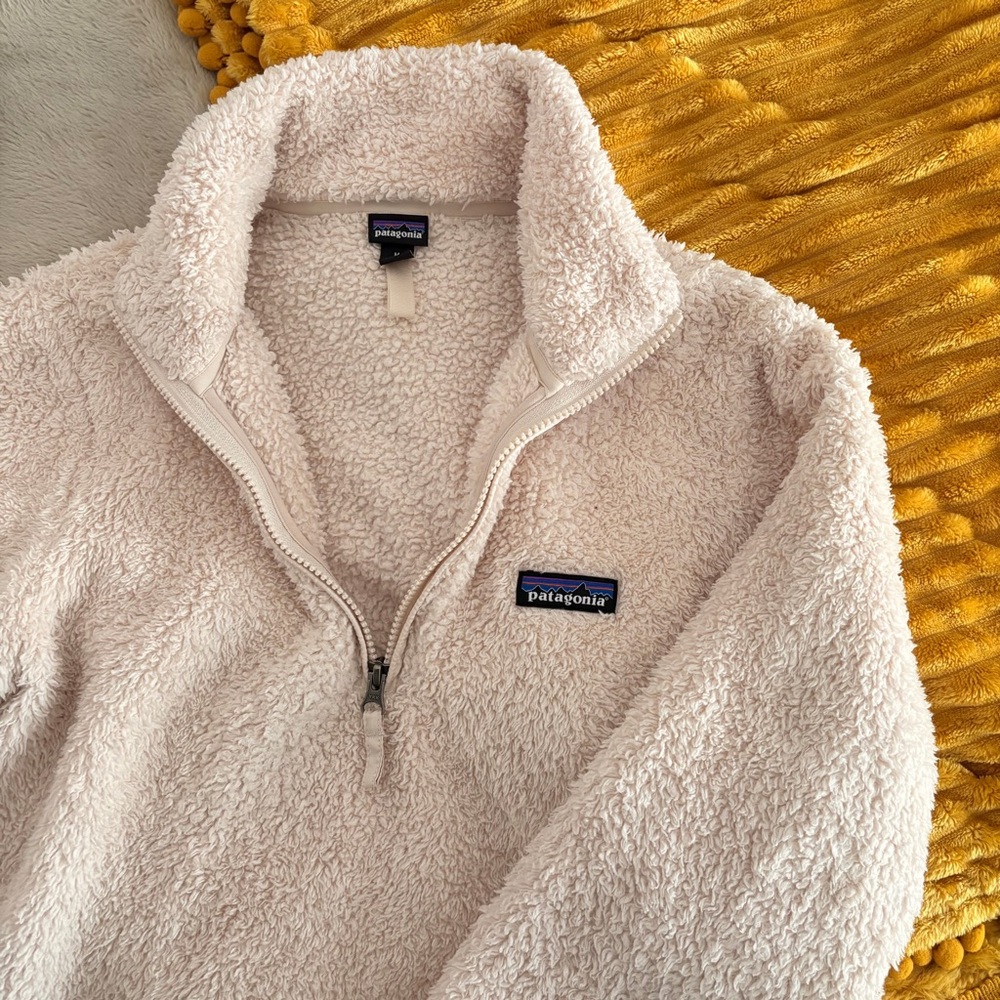 Patagonia Off-White Fleece Jacket
